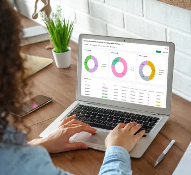 Badge shutterstock 1685909200